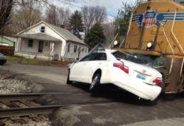 Tragedie! O româncă de 17 ani, ucisă de tren în Austria