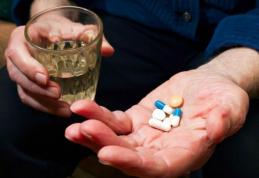 Ce se întâmplă în corpul tău dacă iei antibiotice şi consumi alcool