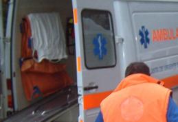 Din neatenție a ajuns la spital! Asta a pățit o femeie de 78 ani din Botoșani, care a traversat prin loc nepermis