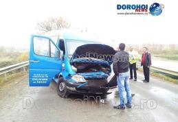 Accident grav de circulație produs la Leorda! Microbuz plin cu călători izbit de un autoturism - FOTO