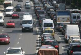 Mesaj pentru toţi şoferii: Nu opriţi dacă vedeţi această maşină în trafic!
