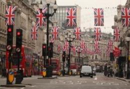 Nunta regala a produs 140 de tone de gunoi pe strazile Londrei