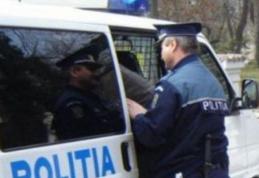 Doi tineri cercetați pentru furt calificat din locuințe