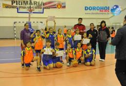 „Moldova la doi pași de coș”: Copiii dorohoieni, campioni ai moldovei la baschet - FOTO
