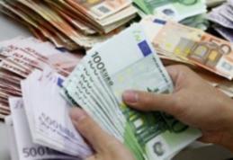 100.000 de euro descoperiţi de un tânăr, plutind pe Dunăre. Veste fabuloasă pentru norocos!