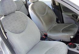 Cum să-ți cureți rapid și ieftin tapiseria autoturismului. Ai nevoie doar de aceste 3 ingrediente