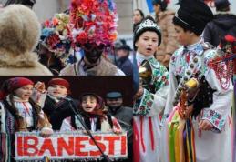 Piața Revoluției a răsunat de joc și cântec ! Festivalul de Datini și Obiceiuri de Iarnă „Din Străbuni, din Oameni Buni”
