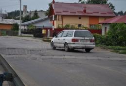 Primim la redacţie - Trecerea la nivel cu calea ferată, o adevărată provocare - FOTO