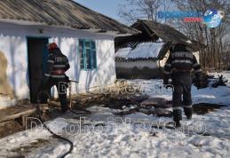 Tragedie la Pădureni! Un bărbat a murit carbonizat în casă - FOTO 