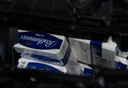 2.000 de ţigarete disimulate în bordul şi instalaţia de climatizare a unui autoturism - FOTO