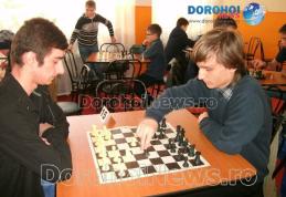 Olimpiada Naţională a Sportului Școlar şi Olimpiada Gimnaziilor: Etapa județeană la șah fete și băieți - FOTO