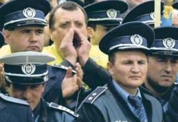 Poliţiştii ies astăzi în stradă