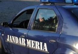 Hoț prins la furat, pe strada Oborul Nou, chiar de proprietar și imobilizat până la sosirea jandarmilor 