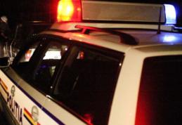 Beat criţă, în miez de noapte pe străzile din Dorohoi, a pierdut controlul autoturismului, ajungând în gardul unei locuinţe