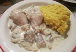 Tocăniță de pui cu smântână