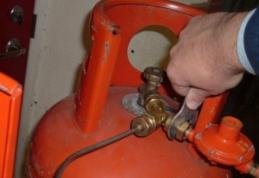 Pompierii Dorohoieni chemaţi în ajutor după ce o femeie era la un pas de a rămâne fără casă din cauza unei butelii