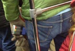 Postarea de pe Facebook care dă fiori clienţilor cu carduri contactless