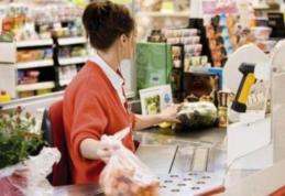 Cum sunt păcăliţi românii de magazine. Când ajungi acasă şi te uiţi pe bon...