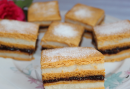 Prăjitură cu foi de bulion