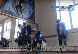 Exclusiv Dorohoi News - Coregrafia săptămânii: „Fiți alături de trupa Urban Kingdom!!!” - VIDEO