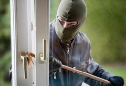 Sucevean prins în timp încerca să sustragă bunuri din primăria Dersca