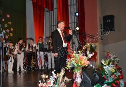 Momente de folclor autentic la partea a doua a spectacolului omagial „Flori pentru mama” - FOTO