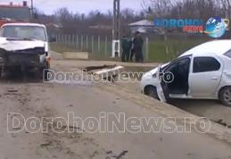 Accident de circulație violent produs la Carasa: Bani și documente împrăștiate în urma impactului! - FOTO