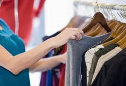 Motivul incredibil pentru care hainele trebuie spălate imediat după ce le cumperi