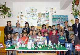 Un parteneriat de succes: Liceul Tehnologic Special „Ion Pillat” Dorohoi - Grădinița cu P.P. „Ștefan cel Mare și Sfânt” Dorohoi - FOTO