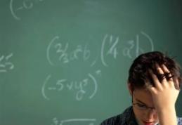 Elevii claselor a VIII-a care dau corigenţa în august se pot înscrie la liceu în septembrie