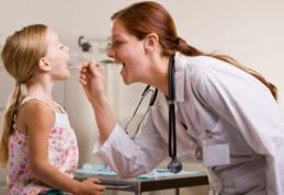 Amigdalita şi otita, două afecțiuni ce pot provoca complicații grave