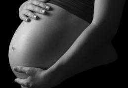 O cântăreaţă de muzică populară de la noi i-a surprins pe toţi: a rămas însărcinată la 40 de ani