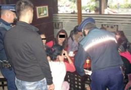 Razie în baruri! Nu au scrupule, comercianți depistați în timp ce vindeau băuturi alcoolice şi ţigări minorilor