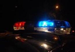 Inconștiență la volan! A rupt gardul unei case, a lovit o mașină parcată și a continuat plimbarea deși nu avea permis de conducere