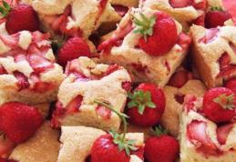 Prăjitură cu căpşune