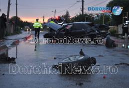 Accident deosebit de grav în Dorohoi: Mașină scăpată de sub control intrată într-un grup tineri și o conductă de gaze - FOTO