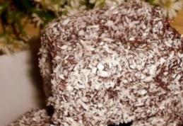 Prăjitură cu sos de ciocolată și nucă de cocos