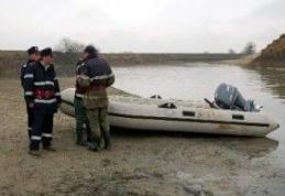 Tânăr dispărut în apele râului Prut căutat de pompieri