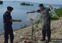 Bărbaţi prinşi de jandarmi la braconaj piscicol pe acumularea Bucecea