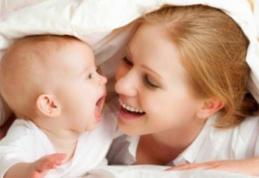 Mamele cu copii mai mici de doi ani vor primi 85% din salariu, fără plafon, de la 1 iulie