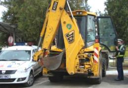 Botoșănean depistat timp ce conducea un buldoexcavator fără a poseda permis de conducere