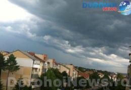 Atenție! Avertizare COD GALBEN de precipitații, descărcări electrice, grindină și vânt în municipiul Dorohoi