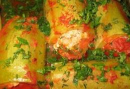 Dovlecei umpluți cu carne și verdeață