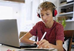 A fost lansată prima platformă de teste educaționale standardizate pentru elevii români