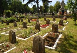 Eroii comemoraţi în Zi de Înălţare la Dorohoi! Slujbă de pomenire și depunere de coroane – FOTO