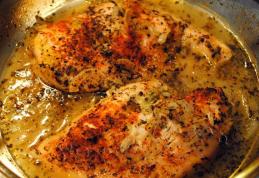 Piept de pui marinat cu cartofi copți