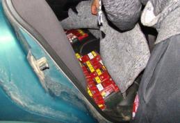 Auto „tunat” cu mii de ţigarete de contrabandă - FOTO