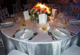 Reguli noi pentru botezuri şi nunţi: Plafonul de încasări în numerar al restaurantelor va fi ridicat