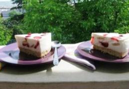 Tort de vară cu mascarpone și iaurt
