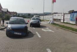 Accident grav la Botoșani! Trei persoane au ajuns la spital, unei gravide i s-a rupt apa - FOTO